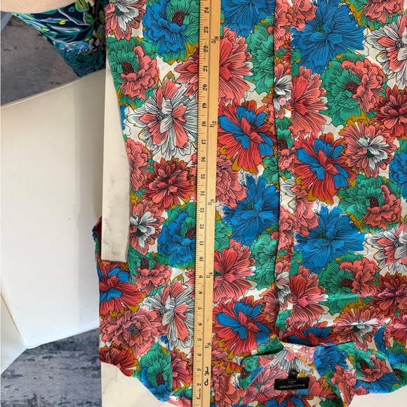 Banana Republic Floral Women's Top - Multicolor in Medium - Picture 5 of 5
